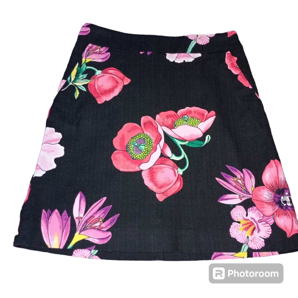 Ann Taylor skirt, black w/floral print Ladies sz 0P